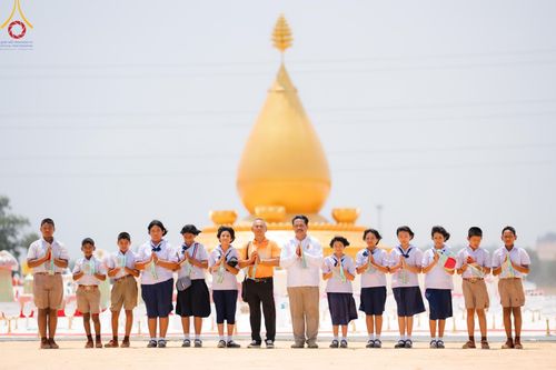 ภาพ No.128963:พระธรรมยาตราเดินธรรมยาตรา ณ ชุมชนรอบศูนย์ปฏิบัติธรรมภาคใต้ อ.บางกล่ำ จ.สงขลา วันที่ 10 มีนาคม พ.ศ. 2567