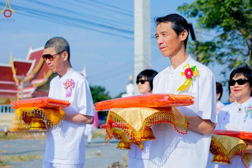 ภาพ No.189272:พิธีทอดผ้าป่าทำนุบำรุงศาสนสถาน ในโครงการธรรมยาตรา กตัญญูบูชา มหาปูชนียาจารย์ พระมงคลเทพมุนี(สด จนฺทสโร) พระผู้ปราบมาร อนุสรณ์สถาน 7 แห่ง ปีที่ 13 ณ วัดใหม่นพรัตน์  ต.เนินพระปรางค์ อ.สองพี่น้อง จ.สุพรรณบุรี วันที่ 5 มกราคม พ.ศ. 2568
