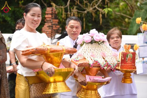 ภาพ No.172681:พิธีทอดกฐิน ณ วัดชีแวะ จ.ลพบุรี ในโครงการกฐินสามัคคีทั่วไทย 30,000 วัด บูชาธรรม 80 ปี หลวงพ่อธัมมชโย โดยคณะศิษยานุศิษย์วัดพระธรรมกาย วันที่ 27 ตุลาคม พ.ศ. 2567