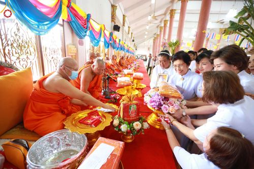 ภาพ No.166050:พิธีทอดกฐิน ณ วัดอยู่ดีบำรุงธรรม(ออเงิน) กรุงเทพมหานครฯ ในโครงการกฐินสามัคคีทั่วไทย 30,000 วัด บูชาธรรม 80 ปี หลวงพ่อธัมมชโย โดยคณะศิษยานุศิษย์วัดพระธรรมกาย วันที่ 20 ตุลาคม พ.ศ. 2567