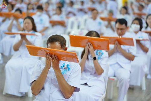 ภาพ No.277441:วันอาทิตย์ต้นเดือนที่ 7 ธันวาคม พ.ศ.2568 พิธีทอดผ้าป่าต้นสมบัติจักรพรรดิ ณ สภาธรรมกายสากล วัดพระธรรมกาย