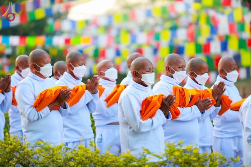 ภาพ No.130425:พิธีบรรพชาธรรมทายาท ในโครงการบรรพชา 1,250 รูป ณ แดนประสูติ สวนลุมพินี ประเทศเนปาล วันที่ 9 มีนาคม พ.ศ. 2567
