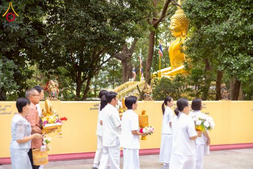 ภาพ No.275657:วันที่ 5 พฤศจิกายน พ.ศ. 2568 พิธีทอดกฐินสามัคคีทั่วไทย ณ วัดโพธิ์ศรี ต.ท่าข้าม อ.ค่ายบางระจัน จ.สิงห์บุรี โดยคณะศิษยานุศิษย์ บูชาธรรม 81 ปี หลวงพ่อธัมมชโย