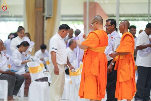 ภาพ No.153687:โครธการอุบาสกแก้ว อุบาสิกาแก้ว รุ่นที่ 1 ตัวแทนทอดกฐินสามัคคีทั่วไทย 30,000 วัด บูชาธรรม 80 ปี หลวงพ่อธัมมชโย ระหว่างวันที่ 6-8 กันยายน พ.ศ. 2567 ณ ศูนย์การศึกษาเขาแก้วเสด็จ จ.ปราจีนบุรี