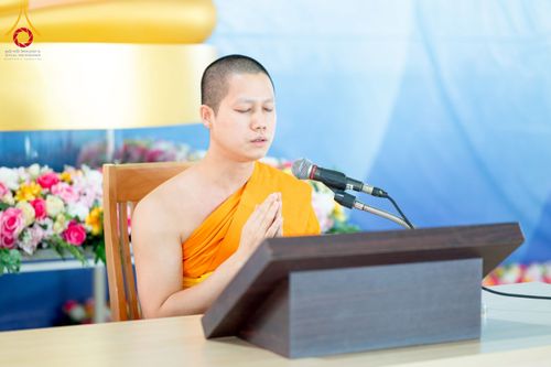 ภาพ No.229385:วันเสาร์ที่ 21 มิถุนายน พ.ศ. 2568 พิธีตักบาตรโครงการอุปสมบทหมู่ธรรมทายาท ระดับอุดมศึกษา รุ่นที่ 52 ภาคฤดูฝน ณ มหาวิหารคด คอร์ 9 วัดพระธรรมกาย