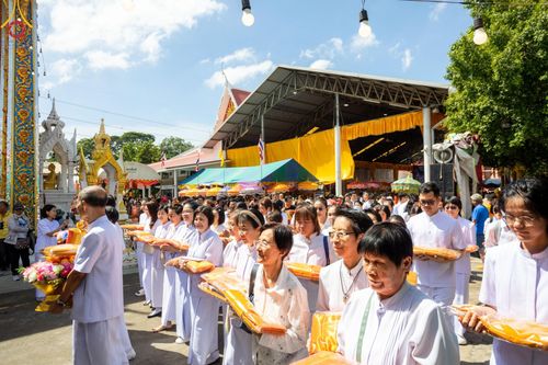 ภาพ No.167021:พิธีทอดกฐิน ณ วัดอัยยิการาม จ.ปทุมธานี ในโครงการกฐินสามัคคีทั่วไทย 30,000 วัด บูชาธรรม 80 ปี หลวงพ่อธัมมชโย โดยคณะศิษยานุศิษย์วัดพระธรรมกาย วันที่ 23 ตุลาคม พ.ศ. 2567