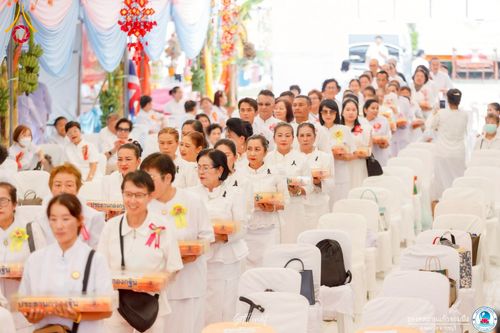 ภาพ No.273955:วันที่ 10 ตุลาคม พ.ศ.2568  พิธีทอดกฐินธุดงค์คสถานแก้วจอมบึง จ.ราชบุรี บูชาธรรม 81 ปี หลวงพ่อธัมมชโย