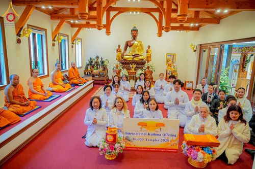 ภาพ No.274144:วันอาทิตย์ที่ 2 พฤศจิกายน พ.ศ. 2568  คณะศิษยานุศิษย์วัดพระธรรมกาย ประเทศเนเธอร์แลนด์ ได้ถวายกฐินสมทบวัดต่างประเทศ ณ วัดพุทธวิหาร อัมสเตอร์ดัม ประเทศเนเธอร์แลนด์