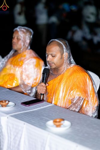 ภาพ No.141007:PhotoStory มหาศรัทธา ธรรมยาตราศรีลังกา EP.6 พิธีจุดวิสาขประทีป 6 วัด ถวายเป็น พุทธบูชา  โครงการสยาม-ลังกา ธรรมยาตรา  ฉลองเทศกาลวิสาขบูชาแห่งชาติ ศรีลังกา  บูชาธรรม 80 ปี หลวงพ่อธัมมชโย วันที่ 16 พฤษภาคม พ.ศ. 2567