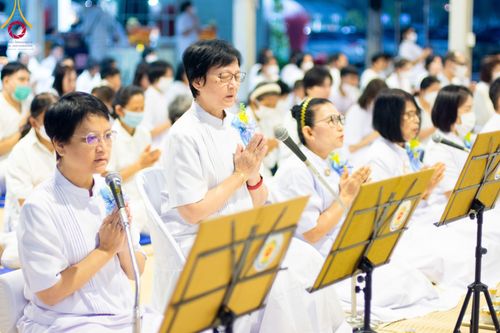 ภาพ No.106648:พิธีถวายภัตตาหารเป็นสังฆทาน แด่คณะพระธรรมยาตราฯ ในโครงการธรรมยาตรากตัญญูบูชา มหาปูชนียาจารย์ พระมงคลเทพมุนี(สด จนฺทสโร) พระผู้ปราบมาร อนุสรณ์สถาน 7 แห่ง ปีที่ 12 วันที่ 6 มกราคม พ.ศ. 2567 ณ อนุสรณ์สถานโลตัสแลนด์ จ.สุพรรณบุรี