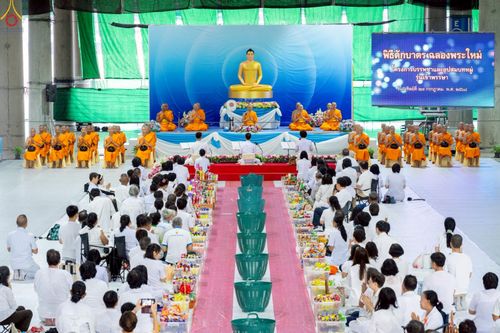 ภาพ No.235278:วันที่ 27 กรกฎาคม พ.ศ. 2568 พิธีตักบาตรฉลองพระใหม่ โครงการบรรพชาและอุปสมบทมู่รุ่นเข้าพรรษา ณ วัดพระธรรมกาย