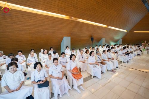 ภาพ No.174311:พิธีทอดกฐินกตัญญูบูชาธรรม ณ ศูนย์ปฏิบัติธรรมพระมงคลเทพมุนี อ.สองพี่น้อง จ.สุพรรณบุรี ในโครงการกฐินสามัคคีทั่วไทย 30,000 วัด บูชาธรรม 80 ปี หลวงพ่อธัมมชโย โดยคณะศิษยานุศิษย์วัดพระธรรมกาย วันที่ 10 พฤศจิกายน พ.ศ. 2567