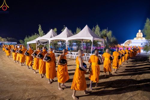 ภาพ No.118425:พิธีตักบาตรพระธรรมยาตรา ปีที่ 12 ณ อนุสรณ์สถานลำดับที่ 5 สถานที่เผยแผ่วิชชาธรรมกายครั้งแรก อนุสรณ์สถานบางปลา จ.นครปฐม วันที่ 25 มกราคม พ.ศ. 2567