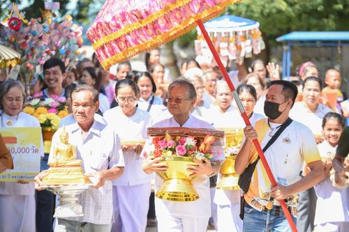 ภาพ No.174930:พิธีทอดกฐิน วัดโป่งไทร จ.สระบุรี ในโครงการกฐินสามัคคีทั่วไทย 30,000 วัด บูชาธรรม 80 ปี หลวงพ่อธัมมชโย โดยคณะศิษยานุศิษย์วัดพระธรรมกาย วันที่ 10 พฤศจิกายน พ.ศ. 2567