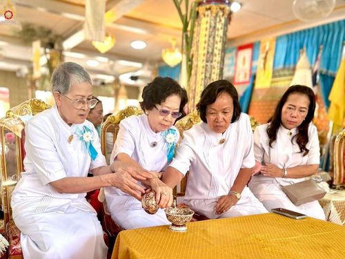 ภาพ No.278001:วันที่ 19 ตุลาคม พ.ศ. 2568 พิธีทอดกฐินสามัคคีทั่วไทย ณ วัดสนามเหนือ อ.ปากเกร็ด จ.นนทบุรี โดยคณะศิษยานุศิษย์ บูชาธรรม 81 ปี หลวงพ่อธัมมชโย