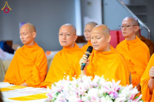 ภาพ No.224804:วันเสาร์ ที่ 10 พฤษภาคม พ.ศ. 2568 วัดพระธรรมกายฮ่องกง จัดพิธีปล่อยปลา บนเรือใหญ่บนอ่าวฮ่องกง และจัดพิธีถวายมหาสังฆทานกลางทะเล ประจำปี 2568 เนื่องในสัปดาห์วิสาขบูชาโลก