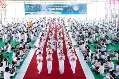 ภาพ No.91558:พิธีทอดผ้าป่า สร้างลานเอนกประสงค์พญานาค 4 ตระกูล จุดประทีปโคมลาน ถวายเป็นพุทธบูชา  สร้างความสว่างไสวให้กับแผ่นดินด้วยแสงธรรม วันอาทิตย์ที่ 29 ตุลาคม พ.ศ. 2566 ณ พุทธอุทยานนานาชาติ จังหวัดหนองคาย