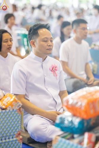 ภาพ No.149863:พิธีตักบาตร , พิธีปฎิบัติธรรม , พิธีถวายภัตตาหารเมนูสวรรค์ ในพรรษาแห่งการเข้าถึงธรรม วันธรรมชัย วันอังคารที่ 27 สิงหาคม พ.ศ.2567 ณ สภาธรรมกายสากล วัดพระธรรมกาย