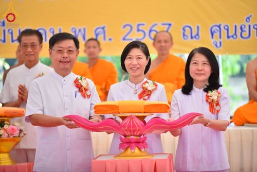 ภาพ No.131471:พิธีทอดผ้าป่ายกค้ำฟ้ามหามงคล อาคาร 80 ปี หลวงพ่อธัมมชโย ณ ศูนย์ปฏิบัติธรรมวิหารแดง ต.เจริญธรรม อ.วิหารแดง จ.สระบุรี วันที่ 17 มีนาคม พ.ศ. 2567