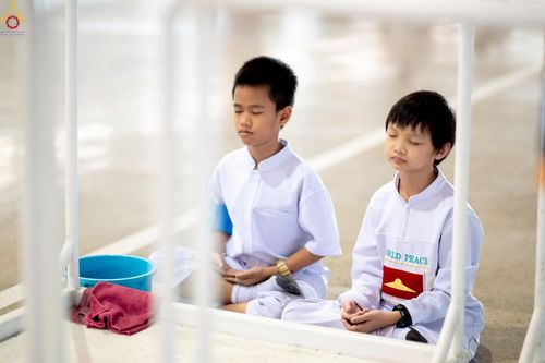 ภาพ No.233917:วันอาทิตย์ที่ 20 กรกฎาคม พ.ศ.2568 พิธีจุดเทียนใจ ไฟนิรันด์ อนันตชัย วัดพระธรรมกาย