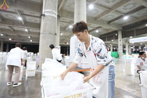 ภาพ No.127410:V.31 ทุ่มเทเพื่อบางกล่ำ การเตรียมงานของเจ้าหน้าที่หน่วยงานต่างๆ  เพื่องานธรรมยาตราอัญเชิญพระบรมสารีริกธาตุ ประดิษฐาน ณ มหารัตนเจดีย์สิริปทุมสวรรค์ (เจดีย์อริยพุทธะ 5 พระองค์) ณ ศูนย์ปฏิบัติธรรมภาคใต้ อ.บางกล่ำ จ.สงขลา ระหว่างวันที่ 9-10 มีนาคม พ.ศ. 2567