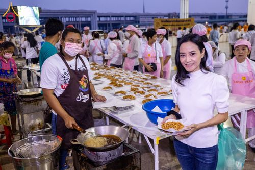 ภาพ No.121523:พิธีถวายภัตตาหารเป็นสังฆทาน แด่คณะพระธรรมยาตรา ปีที่ 12 วันที่ 31 มกราคม พ.ศ. 2567 ณ สภาธรรมกายสากล วัดพระธรรมกาย