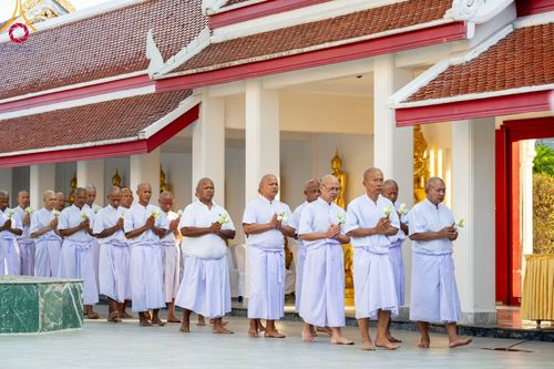 ภาพ No.101185:พิธีบรรพชาธรรมทายาท ในโครงการอุปสมบทบูชาธรรม มหาปูชนียาจารย์ พ.ศ. 2566 ณ วัดสองพี่น้อง สุพรรณบุรี วันที่ 5 ธันวาคม พ.ศ. 2566