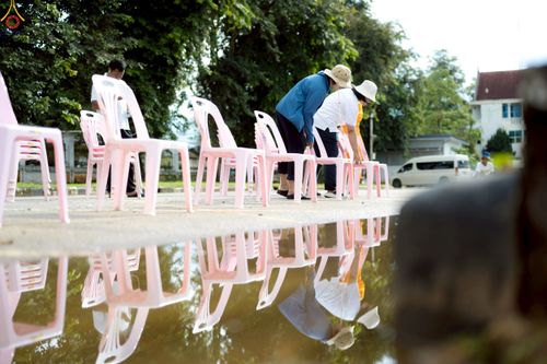 ภาพ No.239717:วันที่ 16-17 สิงหาคม พ.ศ. 2568 การปฏิบัติหน้าที่ของเจ้าหน้าที่ทุกสถานะ เพื่องานพิธีอัญเชิญรูปเหมือนพระมงคลเทพมุนี (สด จันทสโร) และพิธีกดปุ่มอัญเชิญรูปเหมือน พระมงคลเทพมุนี (สด จันทสโร) ณ มหาวิหารแก้วพระมงคลเทพมุนี ศูนย์ปฏิบัติธรรมแก้วเมืองเลย จ.เลย