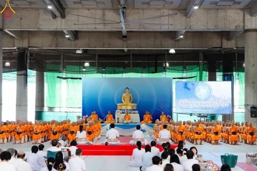 ภาพ No.145692:พิธีตักบาตรฉลองพระใหม่ รุ่นเข้าพรรษา ณ วิหารคด วัดพระธรรมกาย วันเสาร์ที่ 20 กรกฎาคม พ.ศ. 2567