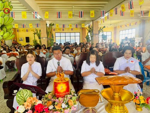 ภาพ No.274412:วันที่ 26 ตุลาคม พ.ศ. 2568 พิธีทอดกฐินสามัคคีทั่วไทย ณ วัดทุ่งรี จ.นครปฐม โดยคณะศิษยานุศิษย์ บูชาธรรม 81 ปี หลวงพ่อธัมมชโย