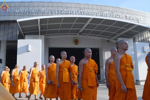 ภาพ No.162091:พิธีถวายภัตตาหารเมนูสวรรค์ เนื่องในวันออกพรรษา (ขึ้น 15 ค่ำ เดือน 11) วันพฤหัสบดีที่ 17 ตุลาคม พ.ศ. 2567 ณ หอฉันคุณยายอาจารย์ฯ วัดพระธรรมกาย