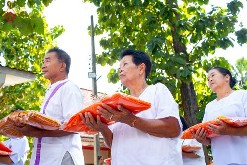 ภาพ No.173357:พิธีทอดกฐิน วัดทาป่าสัก จ.ลำพูน ในโครงการกฐินสามัคคีทั่วไทย 30,000 วัด บูชาธรรม 80 ปี หลวงพ่อธัมมชโย โดยคณะศิษยานุศิษย์วัดพระธรรมกาย วันที่ 3 พฤศจิกายน พ.ศ. 2567