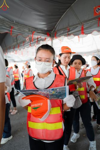 ภาพ No.111566:V.10 เก่งกล้า การเตรียมงาน เก็บงาน การรับบุญของเจ้าหน้าที่หน่วยงานต่างๆ เพื่อโครงการธรรมยาตรา กตัญญูบูชามหาปูชนียาจารย์ พระมงคลเทพมุนี (สด จนฺทสโร) พระผู้ปราบมาร อนุสรณ์สถาน 7 แห่ง ปีที่ 12 ระหว่างวันที่ 2 - 31 มกราคม พ.ศ.2567