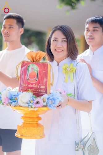 ภาพ No.181949:พิธีทอดกฐิน ณ วัดใหม่วงเดือน จ.ชัยนาท ในโครงการทอดกฐินสามัคคีทั่วไทย 30,000 วัด บูชาธรรม 80 ปี หลวงพ่อธัมมชโย โดยคณะศิษยานุศิษย์วัดพระธรรมกาย วันที่ 2 พฤศจิกายน พ.ศ. 2567