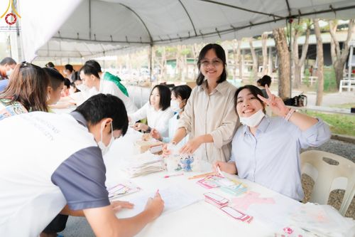 ภาพ No.111189:กิจกรรมงานวันเด็กแห่งชาติ รวมพลังเด็กเก่งและดี สร้างความดีสากล ปีที่ 6 ร่วมจัดโดย เทศบาลเมืองท่าโขลง พุทธสมาคมปทุมธานี องค์การบริหารส่วนตำบลคลองสาม ณ วัดพระธรรมกาย จ.ปทุมธานี วันที่ 13 มกราคม พ.ศ. 2567