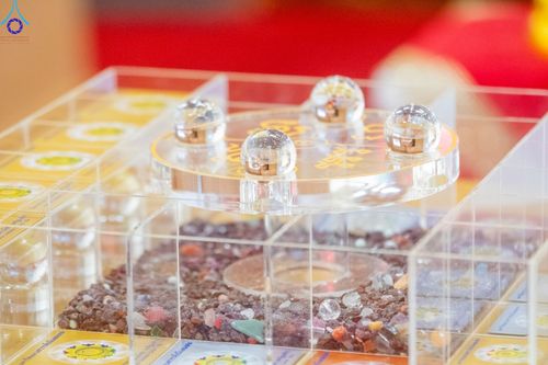 ภาพ No.91210:พิธีสมโภชพระประธาน "พระธรรมกาย" , พิธีเปิดไฟมงคลและเปิดไฟส่องสว่างรัศมีดวงธรรมพระประธาน "พระธรรมกาย" , พิธีทอดผ้าป่าภาคพื้น 19 วัดศูนย์สาขาภาคพื้นอเมริกา  และพิธีมุทิตาสักการะพระมหาเถระ พระเถระ ประจำปี 2566 วันอาทิตย์ที่ 15 ตุลาคม พ.ศ. 2566