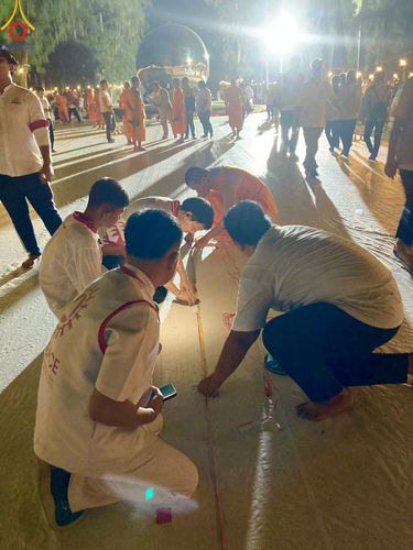 ภาพ No.108221:V.5 ทุ่มพลัง การเตรียมงาน เก็บงาน การรับบุญของเจ้าหน้าที่หน่วยงานต่างๆ เพื่อโครงการธรรมยาตรา กตัญญูบูชามหาปูชนียาจารย์ พระมงคลเทพมุนี (สด จนฺทสโร) พระผู้ปราบมาร อนุสรณ์สถาน 7 แห่ง ปีที่ 12 ระหว่างวันที่ 2 - 31 มกราคม พ.ศ. 2567