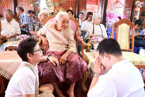 ภาพ No.266961:วันที่ 26 ตุลาคม พ.ศ. 2568 พิธีทอดกฐินสามัคคีทั่วไทย ณ วัดจันทร์เจริญสุข ต.บ้านปรก อ.เมืองสมุทรสงคราม จ.สมุทรสงคราม โดยคณะศิษยานุศิษย์ บูชาธรรม 81 ปี หลวงพ่อธัมมชโย