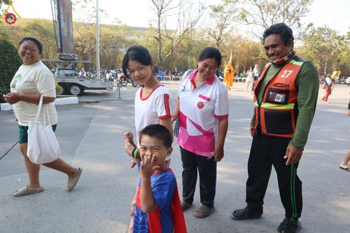 ภาพ No.193825:วัดพระธรรมกาย จัดงานวันเด็กแห่งชาติ ประจำปี พ.ศ.2568 ออกร้านอาหาร 200 ร้าน มอบของขวัญหลายหมื่นชิ้น วันที่ 12 มกราคม พ.ศ. 2568 วัดพระธรรมกาย อ.คลองหลวง จ.ปทุมธานี