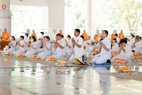 ภาพ No.134732:พิธีบุพเปตพลี ครั้งที่ 148 อุทิศบุญแด่หมู่ญาติที่ล่วงลับไปแล้ว (วันพระ แรม 15 ค่ำ เดือน 4) ณ หอฉันคุณยายอาจารย์ฯ วัดพระธรรมกาย จ.ปทุมธานี