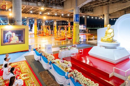 ภาพ No.160949:พิธีฉลองชัยสวดมนต์บทธัมมจักกัปปวัตนสูตร ครบ 6,788,140,140 จบ ณ มหารัตนวิหารคด วัดพระธรรมกาย วันที่ 10 ตุลาคม พศ. 2567