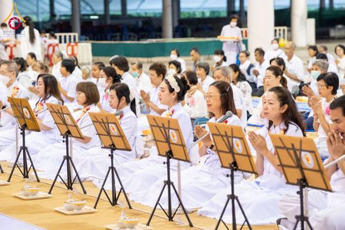 ภาพ No.202264:พิธีถวายภัตตาหารเป็นสังฆทาน แด่พระธรรมยาตรา ณ วัดพระธรรมกาย ตำบลคลองสาม อำเภอคลองหลวง จังหวัดปทุมธานี ในโครงการธรรมยาตรา กตัญญูบูชา มหาปูชนียาจารย์ พระมงคลเทพมุนี(สด จนฺทสโร) พระผู้ปราบมาร อนุสรณ์สถาน 7 แห่ง ปีที่ 13 วันที่ 27 มกราคม พ.ศ. 2568