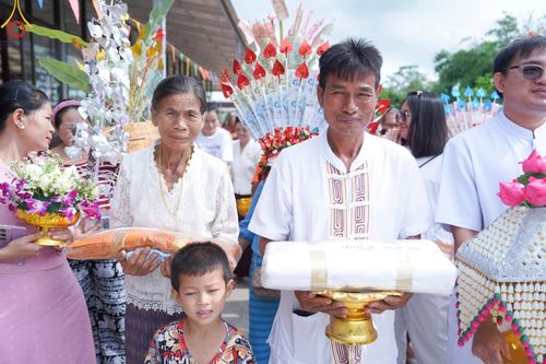 ภาพ No.168466:พิธีทอดกฐิน ณ วัดป่าศรีสุวรรณ จ.ชัยภูมิ ในโครงการกฐินสามัคคีทั่วไทย 30,000 วัด บูชาธรรม 80 ปี หลวงพ่อธัมมชโย โดยคณะศิษยานุศิษย์วัดพระธรรมกาย วันที่ 20 ตุลาคม พ.ศ. 2567