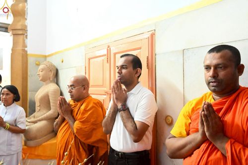 ภาพ No.263383:วันที่ 17 ตุลาคม พ.ศ. 2568 ทอดกฐินสมทบวัดต่างประเทศ ณ วัดมหาโพธิเดลลี ประเทศอินเดีย 