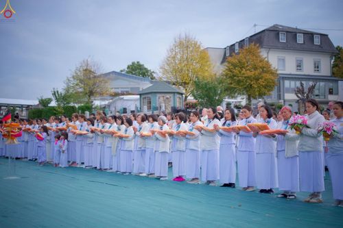 ภาพ No.262033:วันที่ 19 ตุลาคม พ.ศ. 2568 พิธีทอดกฐินวัดพระธรรมกายไรน์แลนด์ ประเทศเยอรมัน 