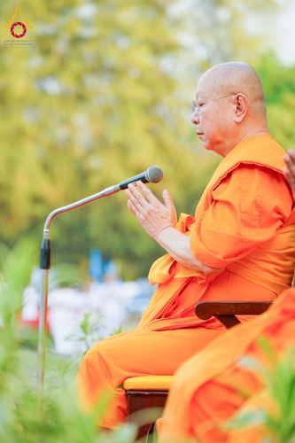 ภาพ No.185425:กิจกรรมเก็บดอกแพงรวย วันอาทิตย์ที่ 22 ธันวาคม พ.ศ. 2567 ณ ทุ่งสวรรค์ ตะวันฉาย วัดพระธรรมกาย