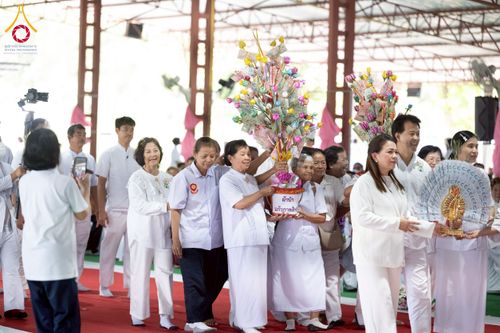 ภาพ No.250244:วันอังคารที่ 7 ตุลาคม พ.ศ. 2568 พิธีทอดผ้าป่าเพื่อสร้าง "ลานอเนกประสงค์พญานาค 4 ตระกูล" ณ พุทธอุทยานนานาชาติ อ.โพนพิสัย จ.หนองคาย