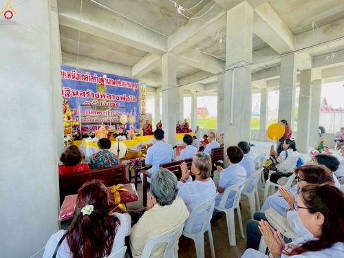 ภาพ No.253403:วันที่ 12 ตุลาคม พ.ศ. 2568 พิธีทอดกฐินสามัคคีทั่วไทย 30,000 วัด โดยคณะศิษยานุศิษย์ บูชาธรรม 81 ปี หลวงพ่อธัมมชโย ณ วัดท้องคุ้ง ตำบลคลองด่าน  อำเภอบางบ่อ จังหวัดสมุทรปราการ