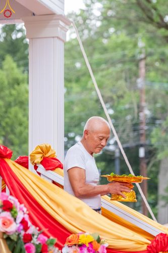 ภาพ No.144537:พิธีตัดปอยผมและปลงผมนาคธรรมทายาท ณ วัดพระธรรมกายนิวเจอร์ซี ประเทศสหรัฐอเมริกา วันที่ 29 มิถุนายน พ.ศ. 2567