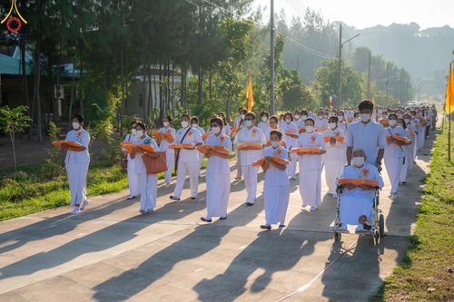 ภาพ No.102131:พิธีบรรพชาธรรมทายาท ในโครงการอุปสมบทหมู่ รุ่นบูชาธรรมมหาปูชนียาจารย์ ณ วัดเขาตะแบก อ.ศรีราชา จ.ชลบุรี วันเสาร์ที่ 9 ธันวาคม พ.ศ. 2566